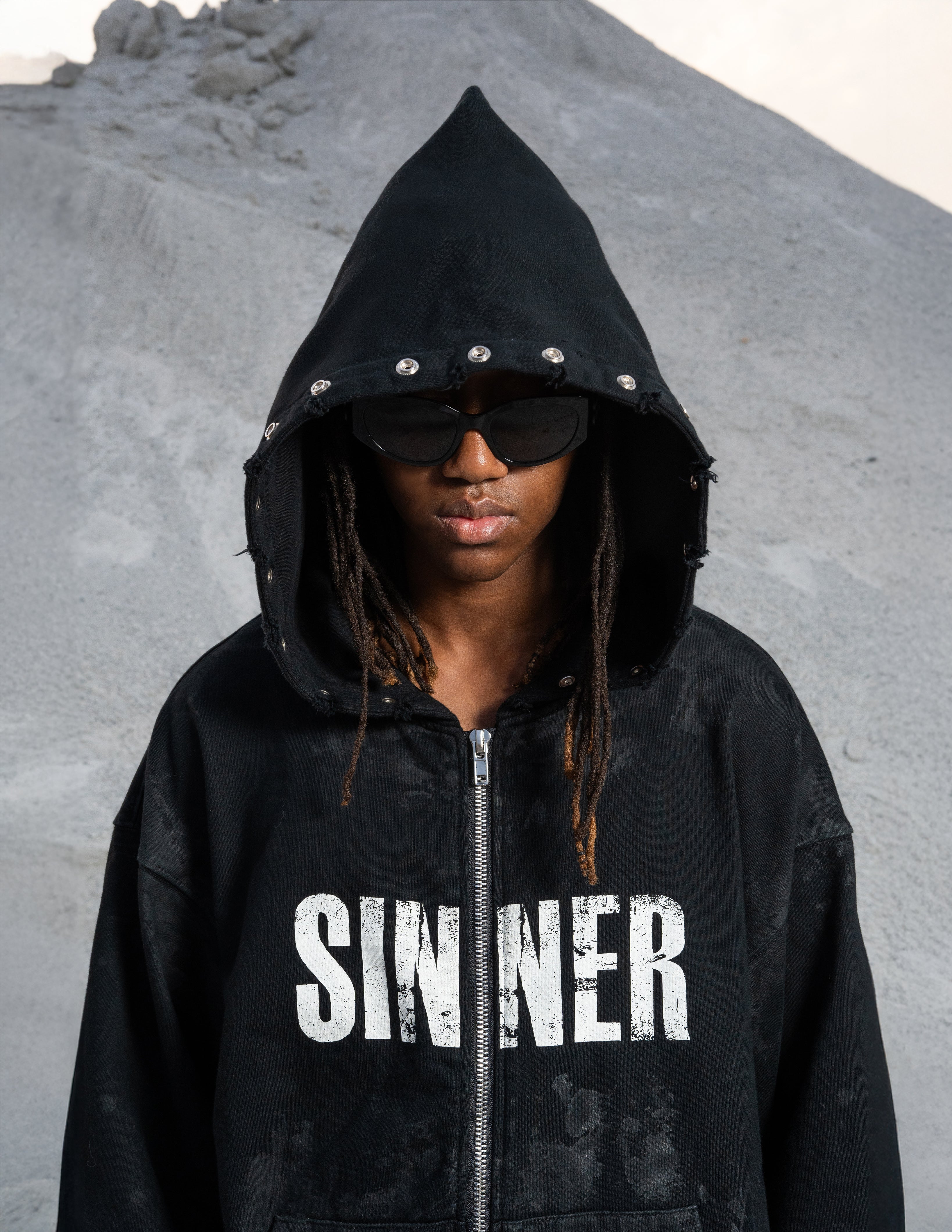 SINNER ZIP-UP HOODIE • HEARTZ®